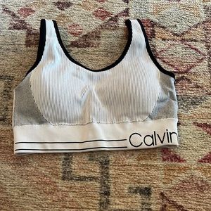 Calvin klein. Size Large. Good condition